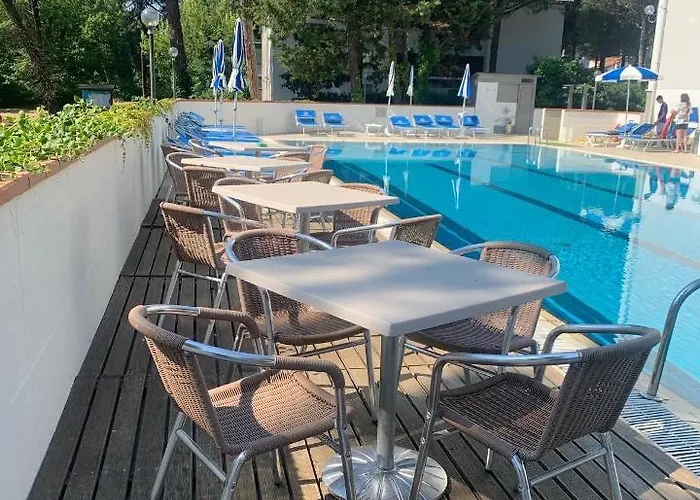 G&d Deanna Pool&brunch ميلانو ماريتيما