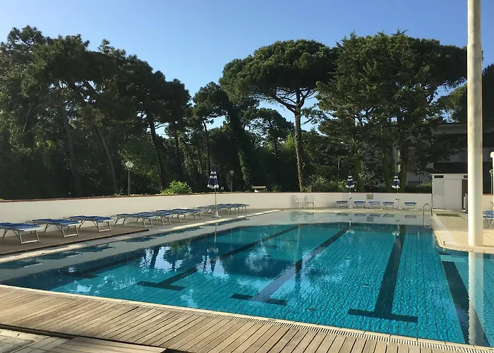 G&d Deanna Pool&brunch