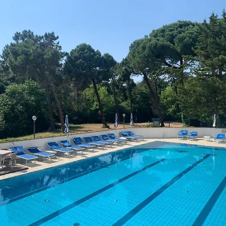 G&d Deanna Pool&brunch 4*