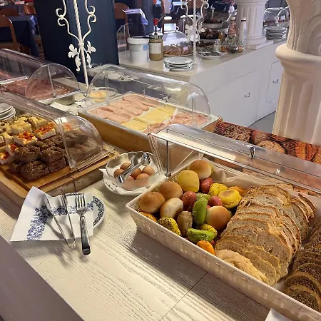 Hotel G&d Deanna Pool&brunch 4*