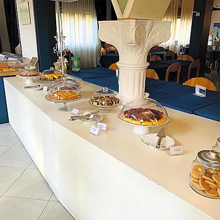 Hotel G&d Deanna Pool&brunch Milano Marittima