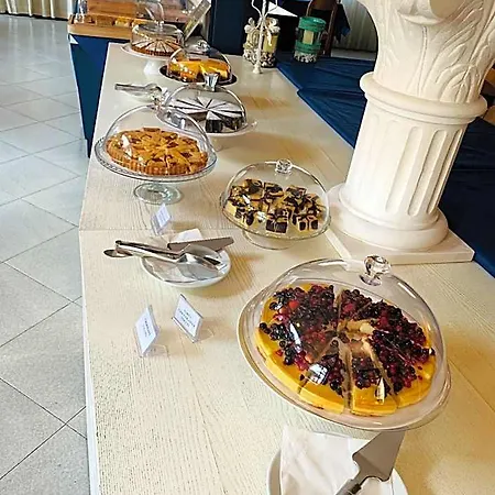 G&d Deanna Pool&brunch 4*