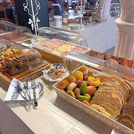 Hotel G&d Deanna Pool&brunch