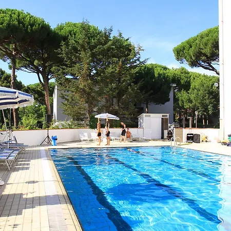 Hotel G&d Deanna Pool&brunch